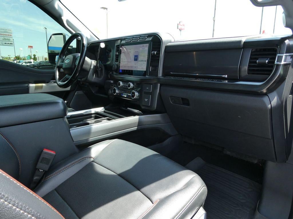 2023 Ford Super Duty F-250 SRW LARIAT 4WD Crew Cab 6.75' Box