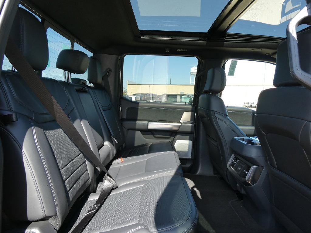 2027 Ford Super Duty F-350 SRW Platinum 4WD Crew Cab 8' Box