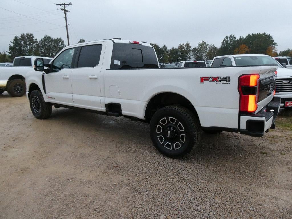 2027 Ford Super Duty F-350 SRW Platinum 4WD Crew Cab 8' Box