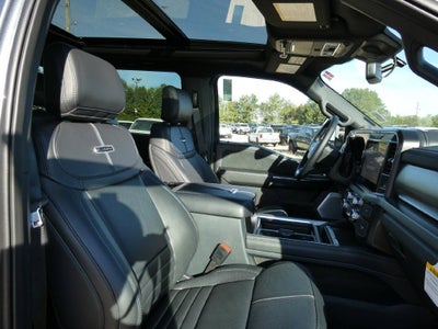 2027 Ford Super Duty F-350 SRW Platinum 4WD Crew Cab 6.75' Box