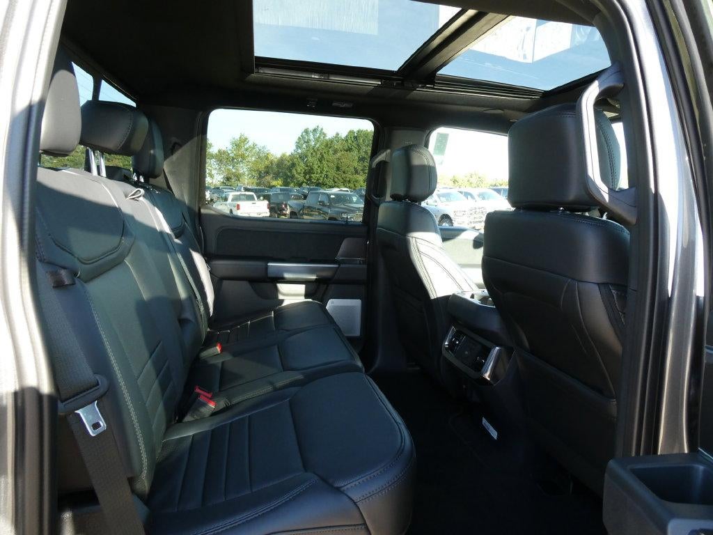 2027 Ford Super Duty F-350 SRW Platinum 4WD Crew Cab 6.75' Box