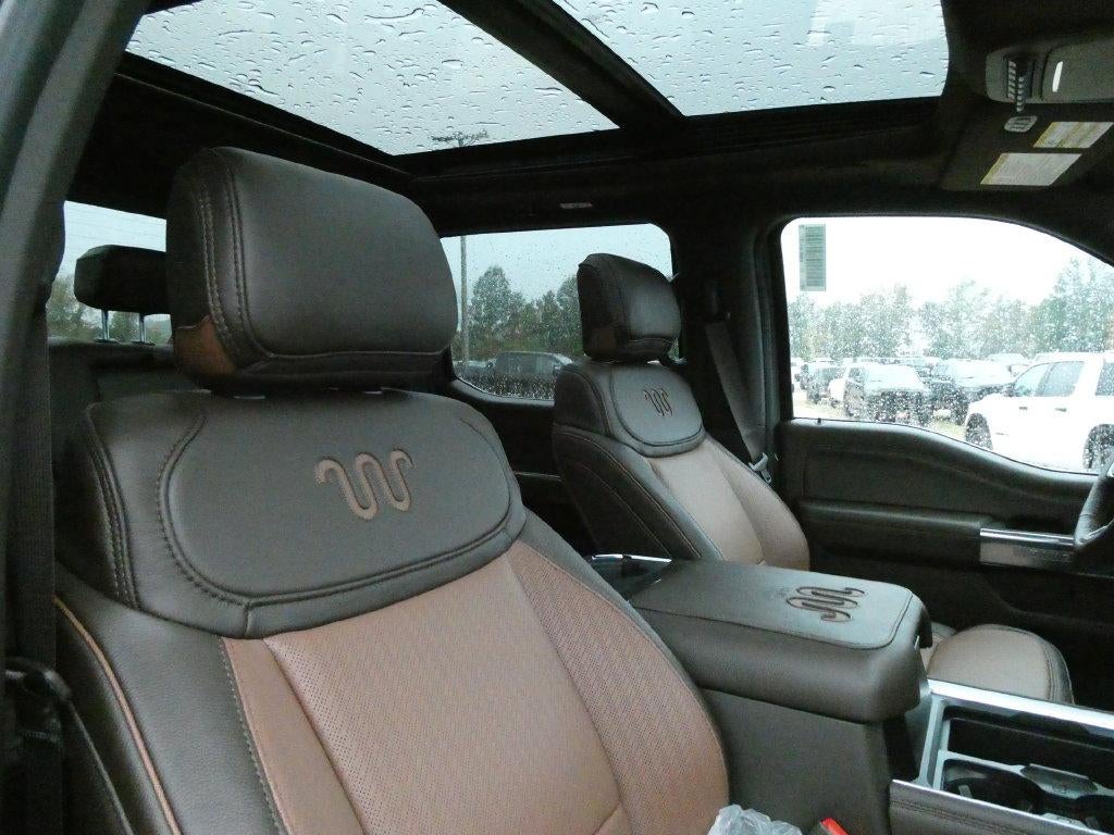 2027 Ford Super Duty F-350 SRW King Ranch 4WD Crew Cab 8' Box