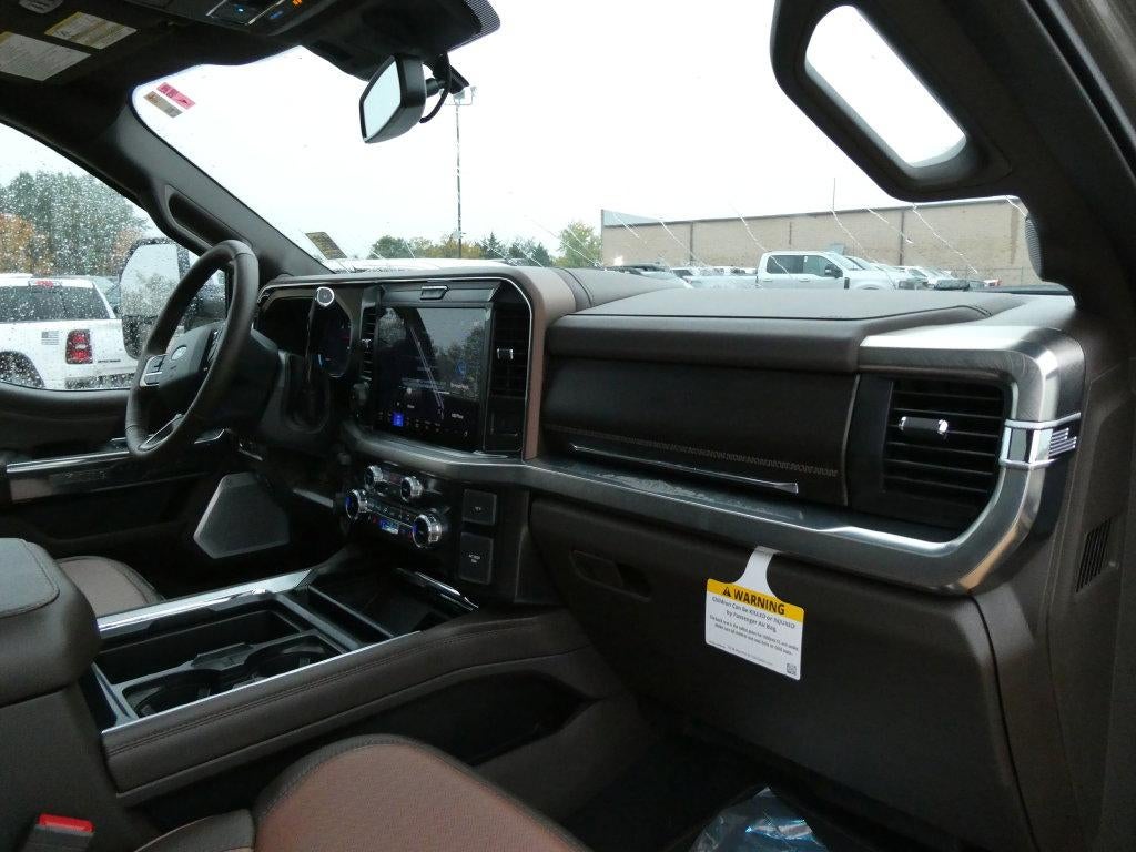 2027 Ford Super Duty F-350 SRW King Ranch 4WD Crew Cab 8' Box