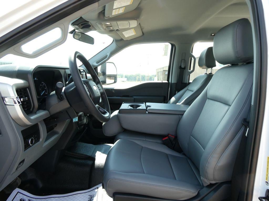 2026 Ford Super Duty F-350 SRW XL 4WD Crew Cab 6.75' Box