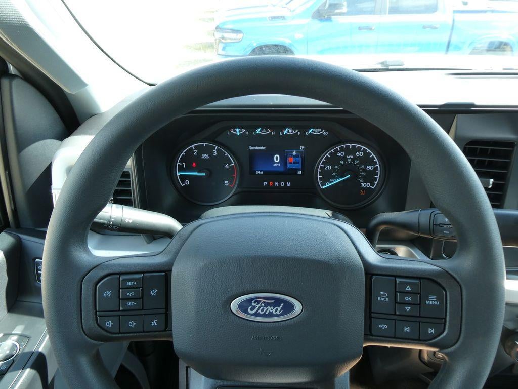 2026 Ford Super Duty F-350 SRW XL 4WD Crew Cab 6.75' Box