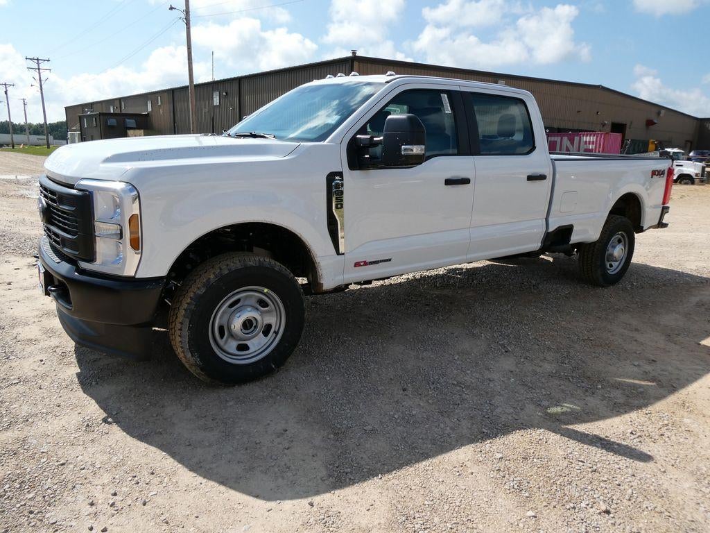 2026 Ford Super Duty F-350 SRW XL 4WD Crew Cab 6.75' Box