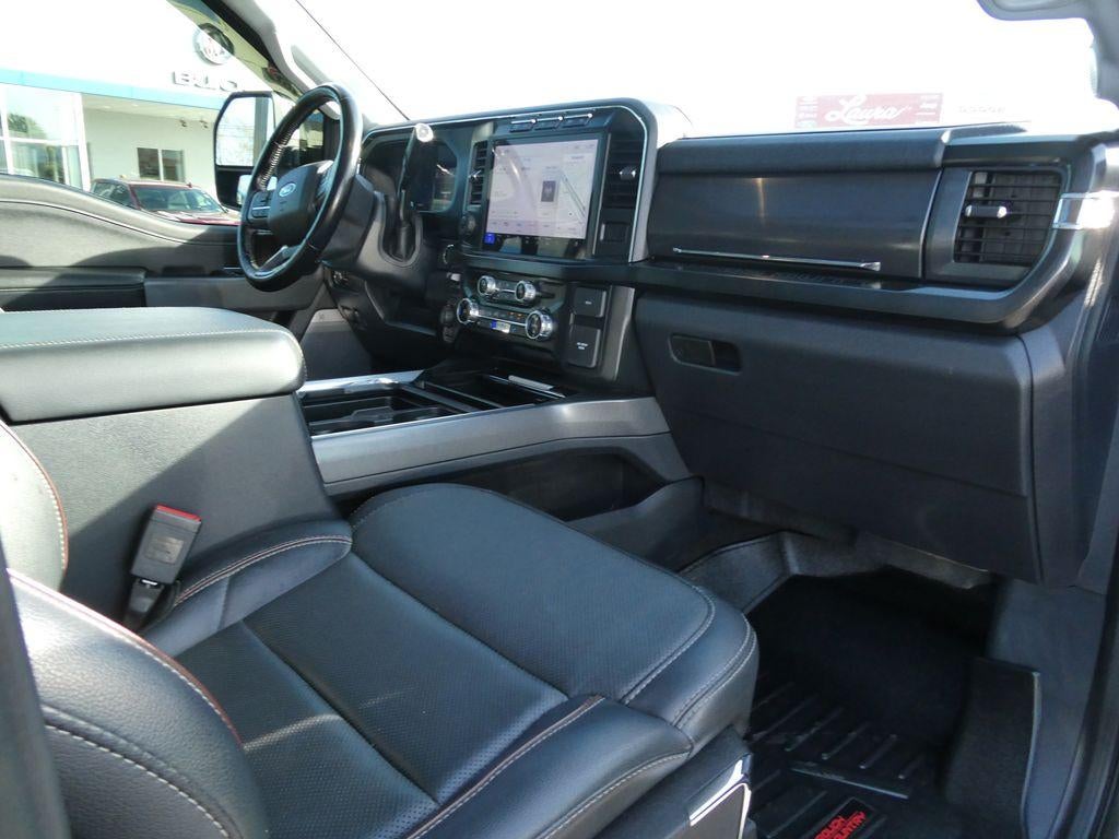 2023 Ford Super Duty F-350 SRW LARIAT 4WD Crew Cab 6.75' Box