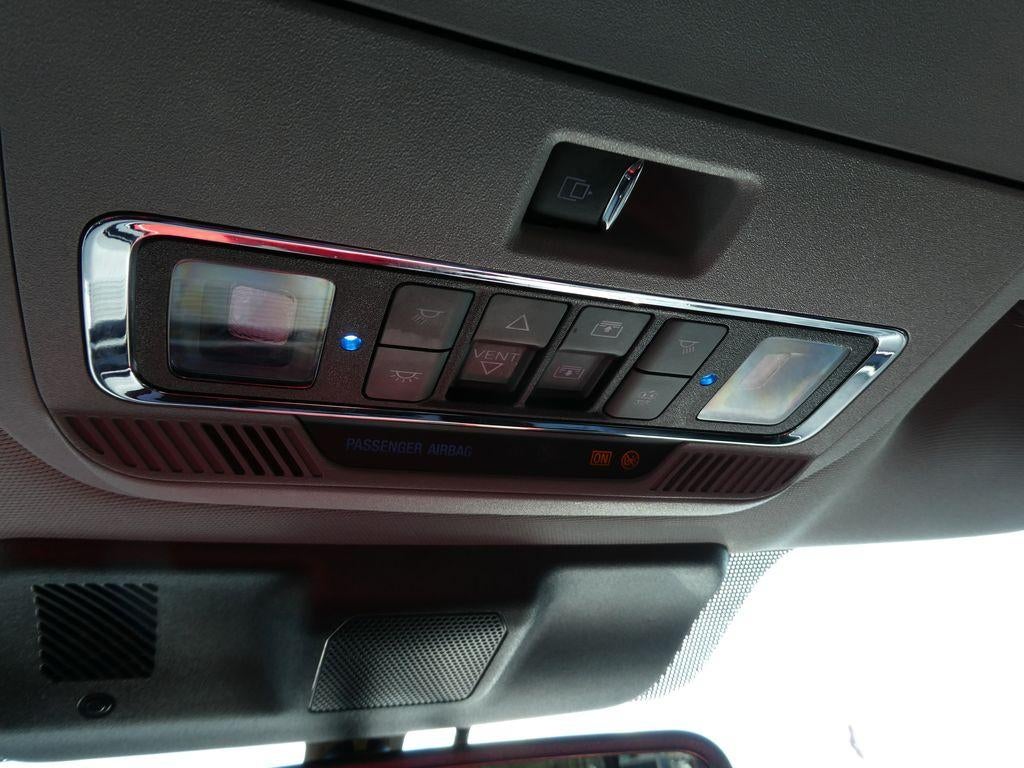 2023 Ford Super Duty F-350 SRW LARIAT 4WD Crew Cab 6.75' Box