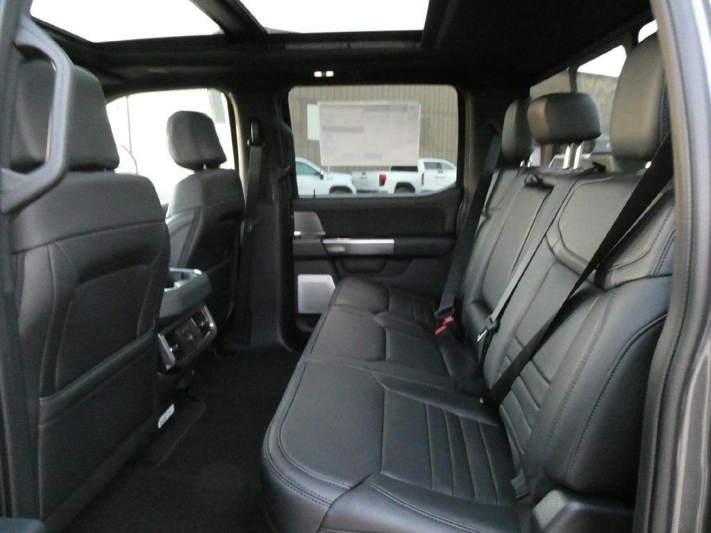 2027 Ford Super Duty F-350 SRW Platinum 4WD Crew Cab 8' Box