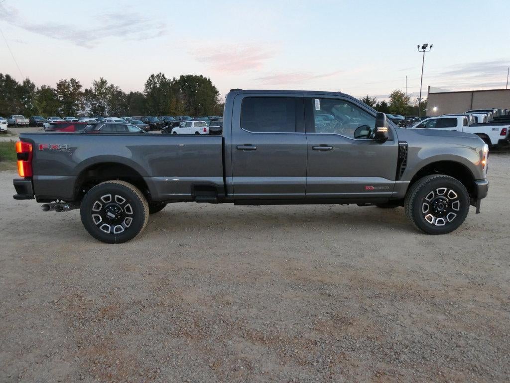 2027 Ford Super Duty F-350 SRW Platinum 4WD Crew Cab 8' Box