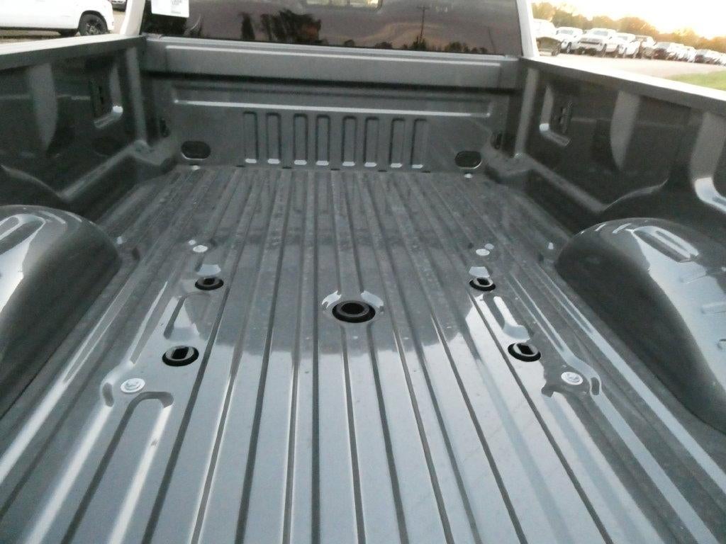 2027 Ford Super Duty F-350 SRW Platinum 4WD Crew Cab 8' Box