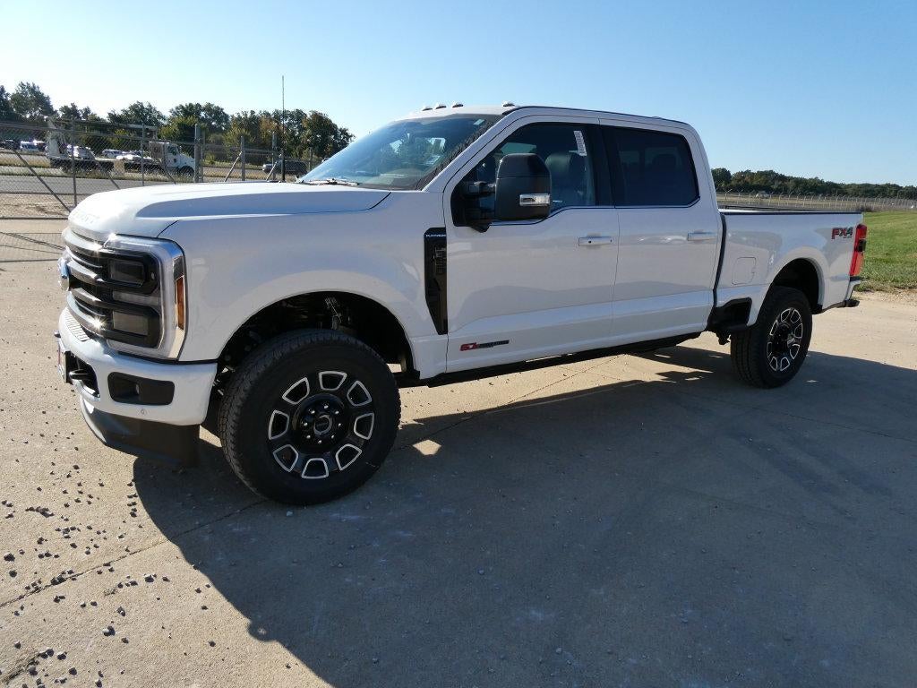 2027 Ford Super Duty F-350 SRW Platinum 4WD Crew Cab 6.75' Box