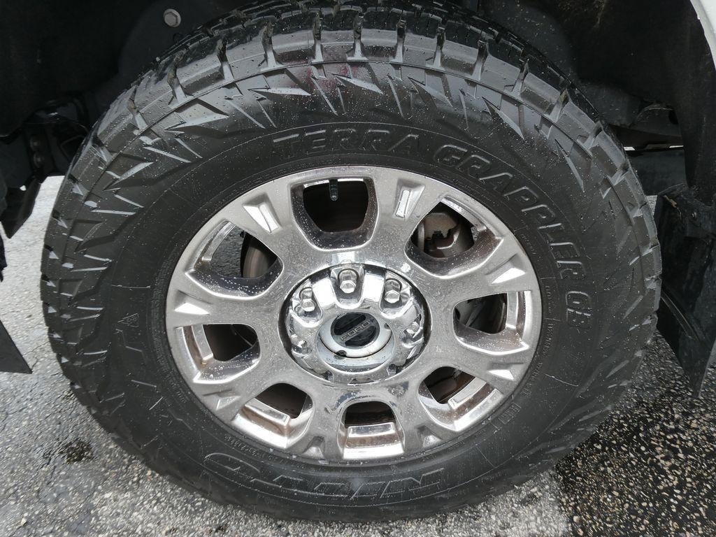 2022 Ford Super Duty F-350 SRW LARIAT 4WD Crew Cab 6.75' Box