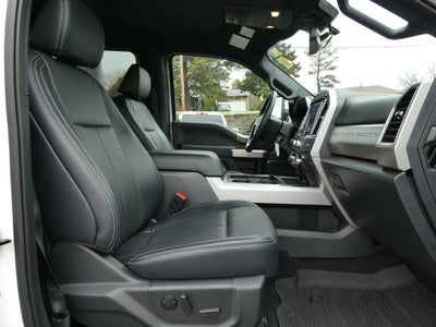 2022 Ford Super Duty F-350 SRW LARIAT 4WD Crew Cab 6.75' Box