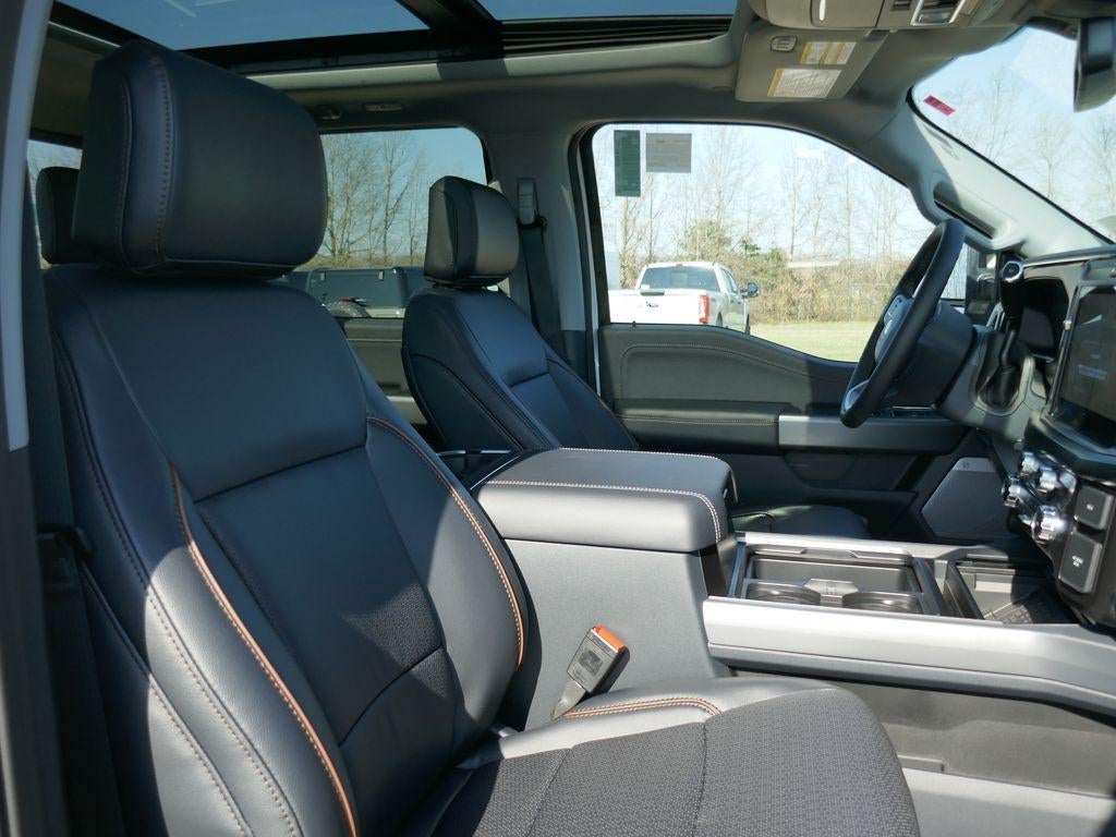 2026 Ford Super Duty F-350 SRW LARIAT 4WD Crew Cab 8' Box