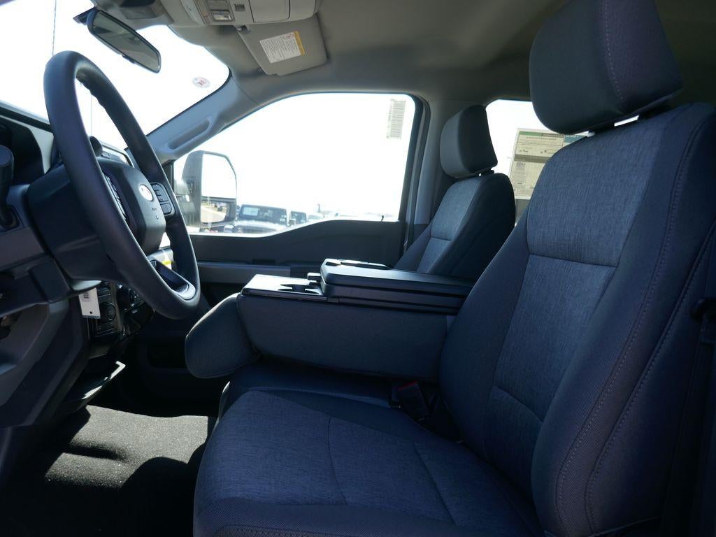 2026 Ford Super Duty F-350 SRW XL 4WD Crew Cab 8' Box