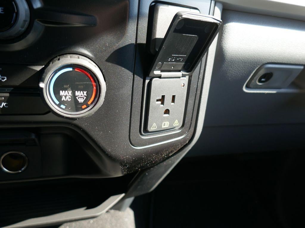 2026 Ford Super Duty F-350 SRW XL 4WD Crew Cab 8' Box