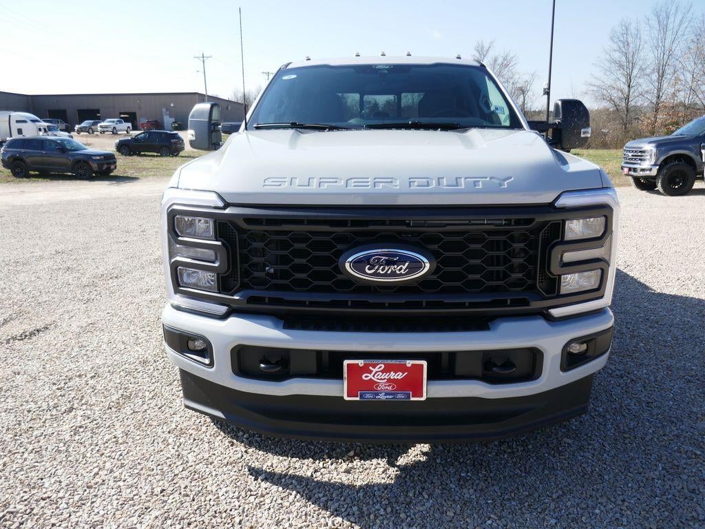2026 Ford Super Duty F-350 SRW XL 4WD Crew Cab 8' Box