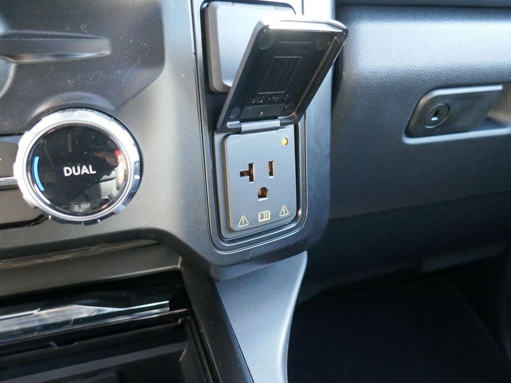 2026 Ford Super Duty F-350 SRW LARIAT 4WD Crew Cab 8' Box