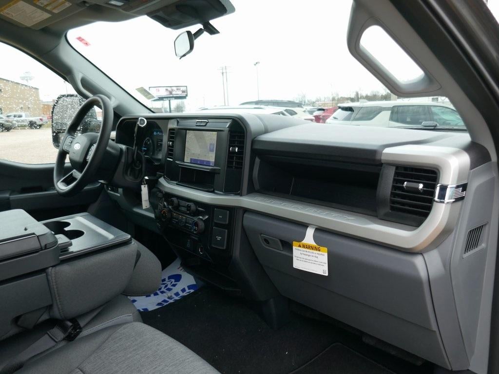 2026 Ford Super Duty F-350 SRW XL 4WD Crew Cab 8' Box