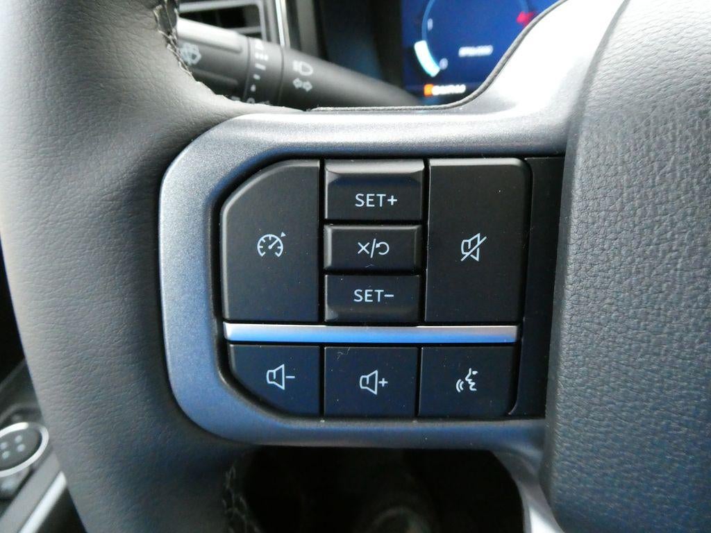 2026 Ford Super Duty F-350 SRW LARIAT 4WD Crew Cab 6.75' Box