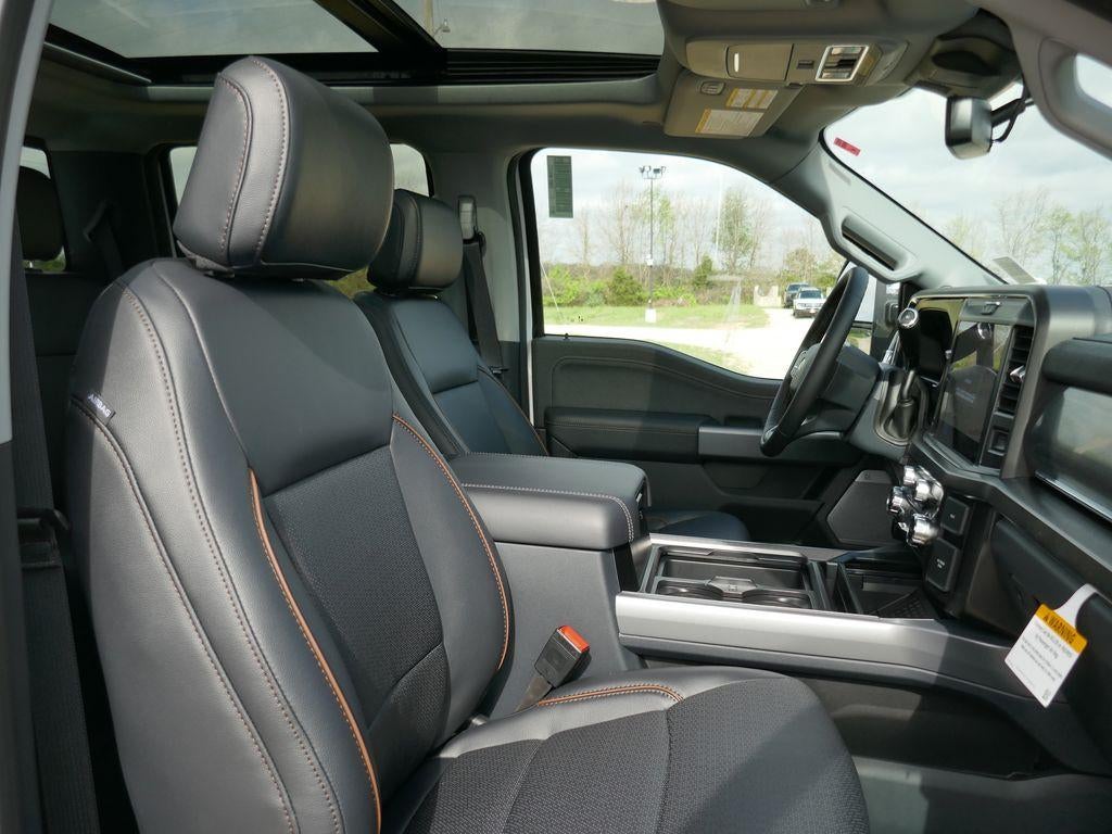 2026 Ford Super Duty F-350 SRW LARIAT 4WD Crew Cab 8' Box