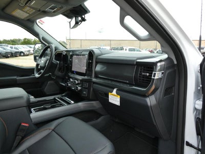 2027 Ford Super Duty F-350 DRW LARIAT 4WD Crew Cab 8' Box