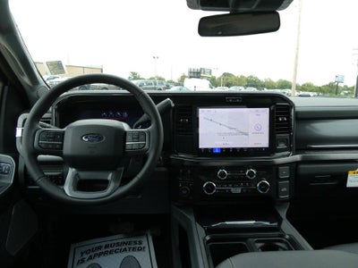 2027 Ford Super Duty F-350 DRW LARIAT 4WD Crew Cab 8' Box