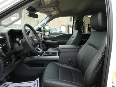 2027 Ford Super Duty F-350 DRW LARIAT 4WD Crew Cab 8' Box