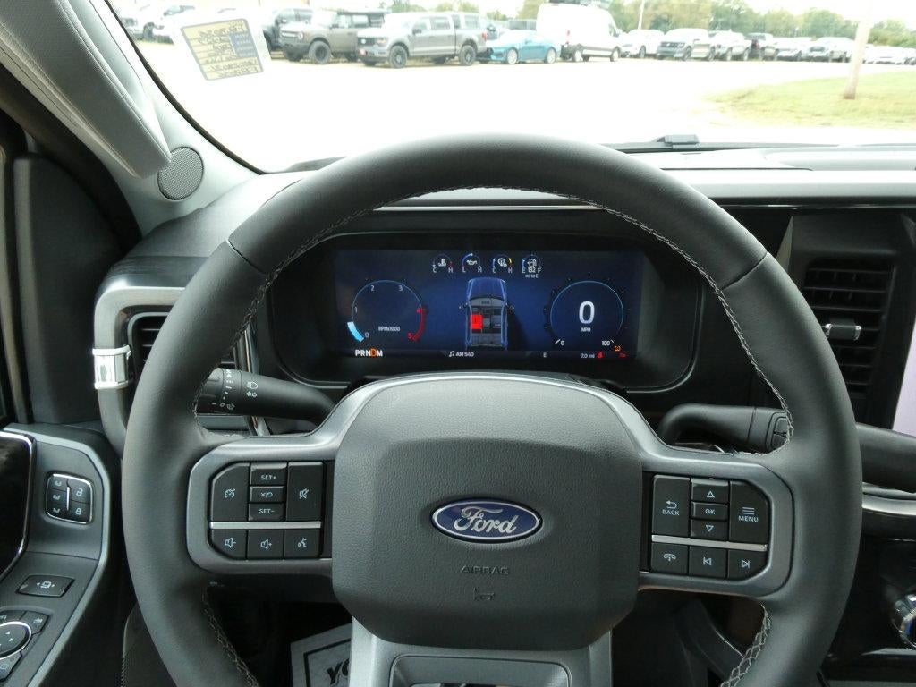 2027 Ford Super Duty F-350 DRW LARIAT 4WD Crew Cab 8' Box