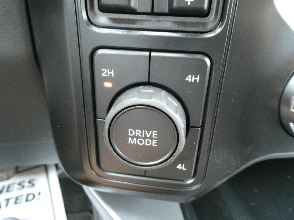 2027 Ford Super Duty F-350 DRW LARIAT 4WD Crew Cab 8' Box