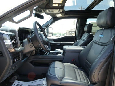 2026 Ford Super Duty F-350 DRW Platinum 4WD Crew Cab 8' Box