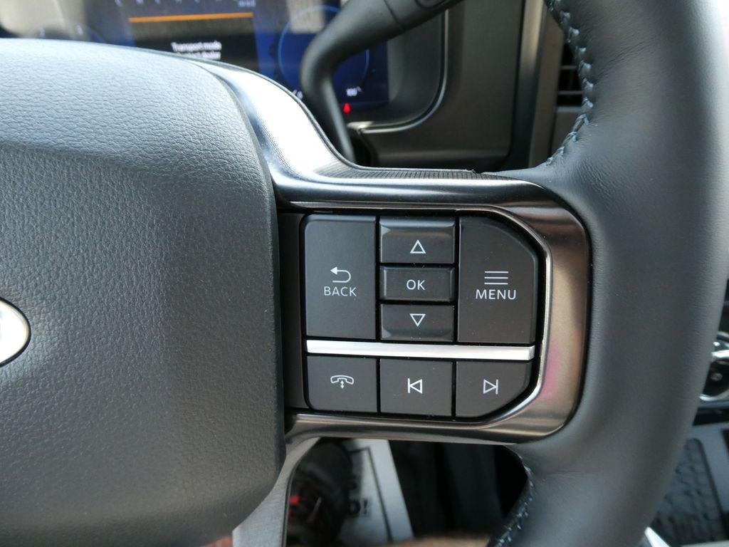 2026 Ford Super Duty F-350 DRW Platinum 4WD Crew Cab 8' Box