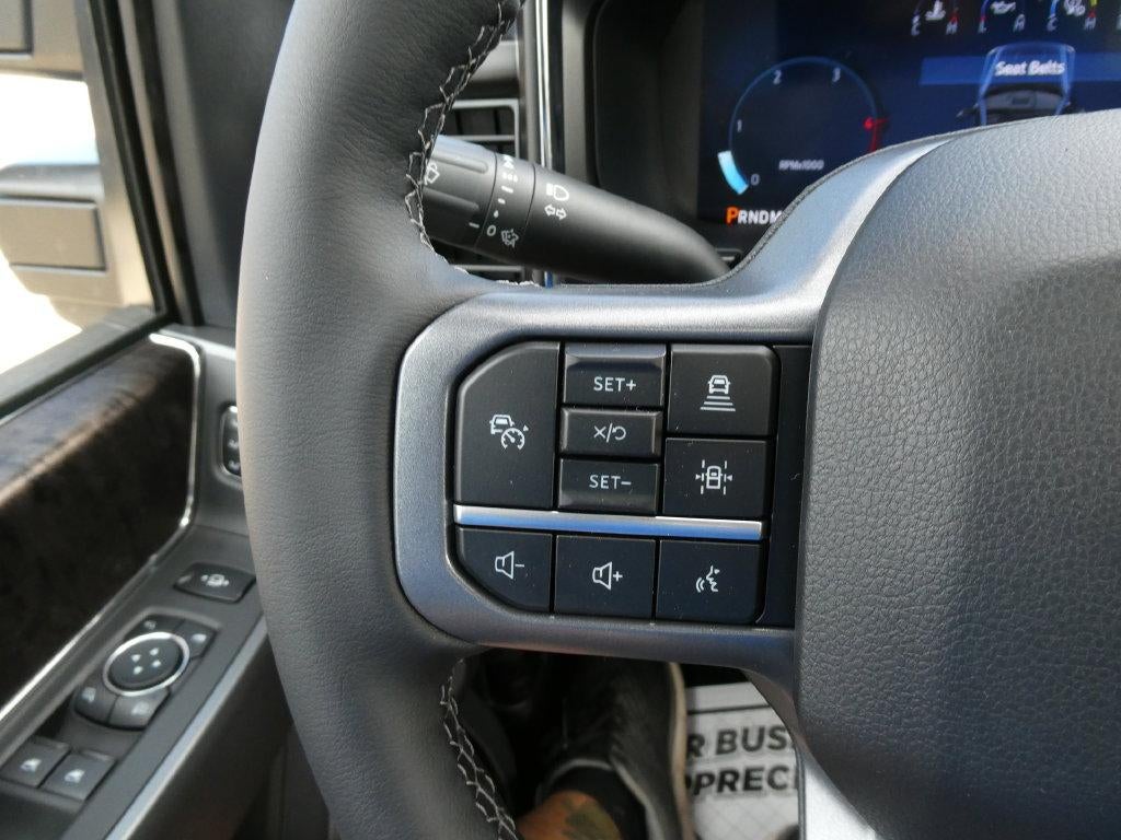 2027 Ford Super Duty F-350 DRW LARIAT 4WD Crew Cab 8' Box