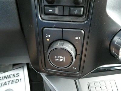 2027 Ford Super Duty F-350 DRW LARIAT 4WD Crew Cab 8' Box