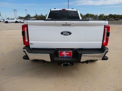 2027 Ford Super Duty F-350 DRW LARIAT 4WD Crew Cab 8' Box