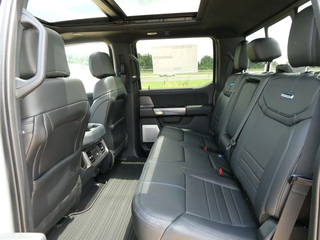 2026 Ford Super Duty F-350 DRW Platinum 4WD Crew Cab 8' Box