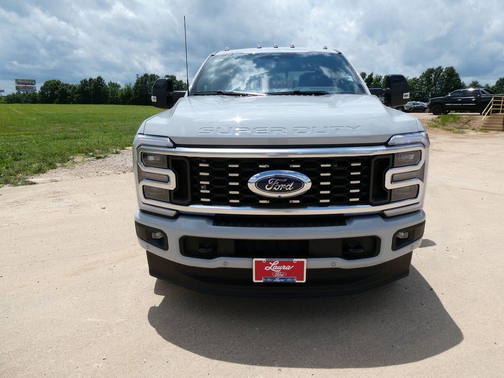 2026 Ford Super Duty F-350 DRW Platinum 4WD Crew Cab 8' Box