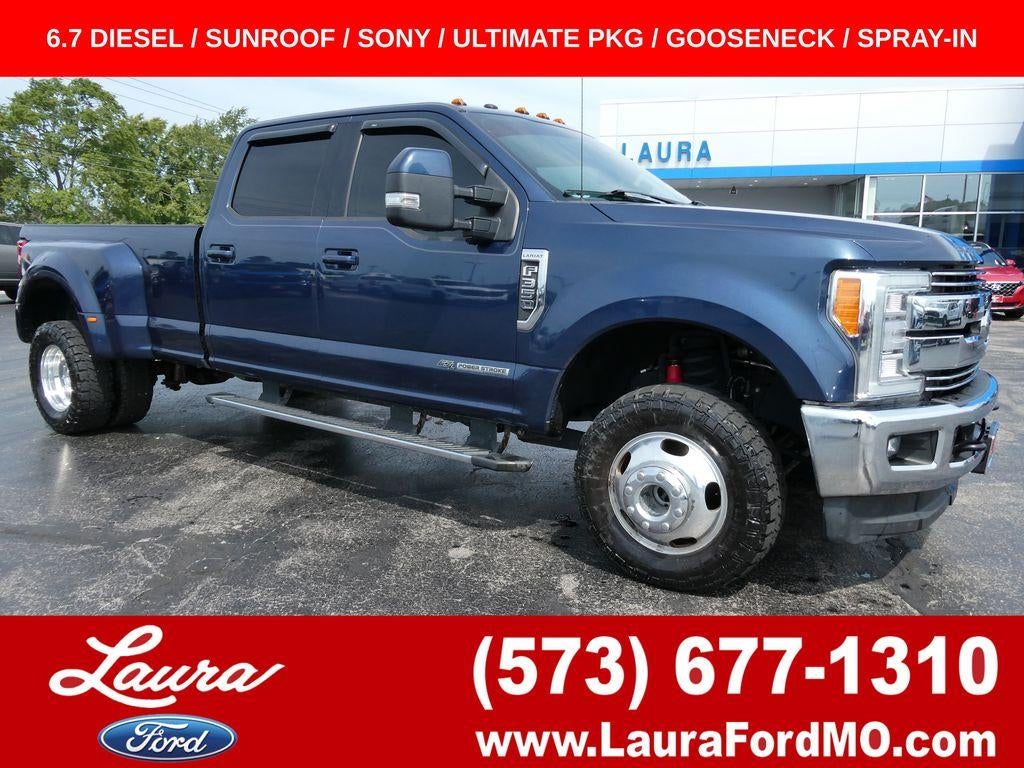 2017 Ford Super Duty F-350 DRW Lariat 4WD Crew Cab 8' Box