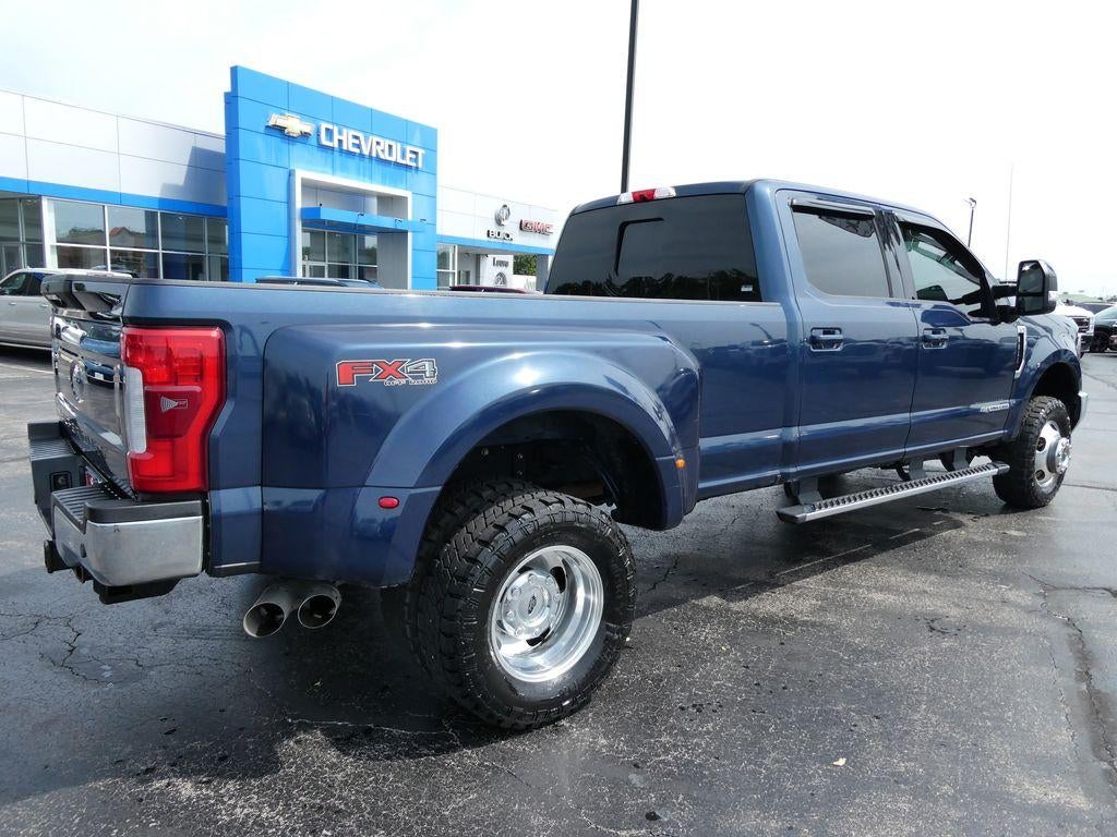 2017 Ford Super Duty F-350 DRW Lariat 4WD Crew Cab 8' Box