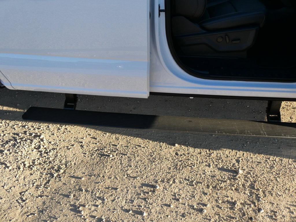 2027 Ford Super Duty F-450 DRW LARIAT 4WD Crew Cab 8' Box
