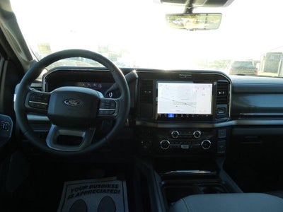 2027 Ford Super Duty F-450 DRW LARIAT 4WD Crew Cab 8' Box