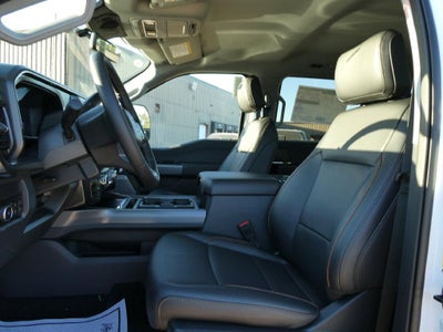 2027 Ford Super Duty F-450 DRW LARIAT 4WD Crew Cab 8' Box