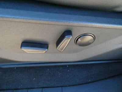 2027 Ford Super Duty F-450 DRW LARIAT 4WD Crew Cab 8' Box