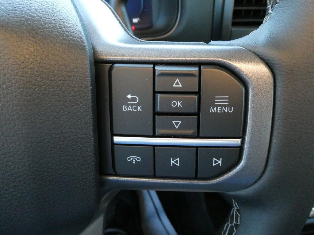 2027 Ford Super Duty F-450 DRW LARIAT 4WD Crew Cab 8' Box