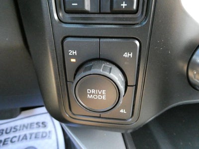 2027 Ford Super Duty F-450 DRW LARIAT 4WD Crew Cab 8' Box