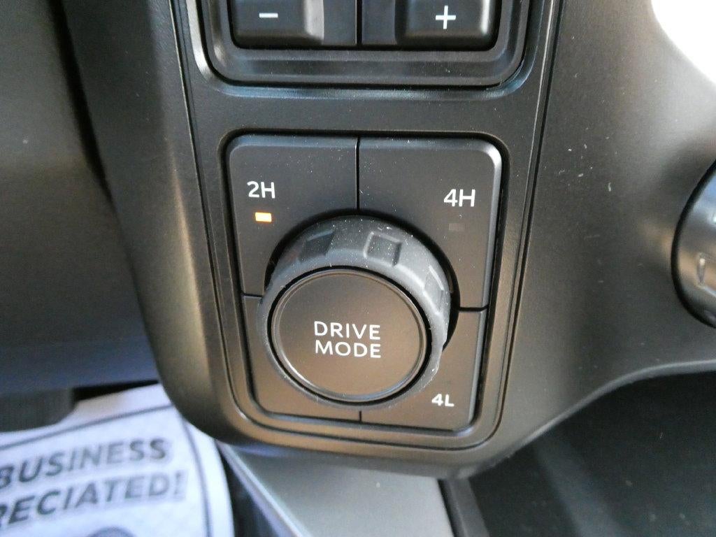 2027 Ford Super Duty F-450 DRW LARIAT 4WD Crew Cab 8' Box