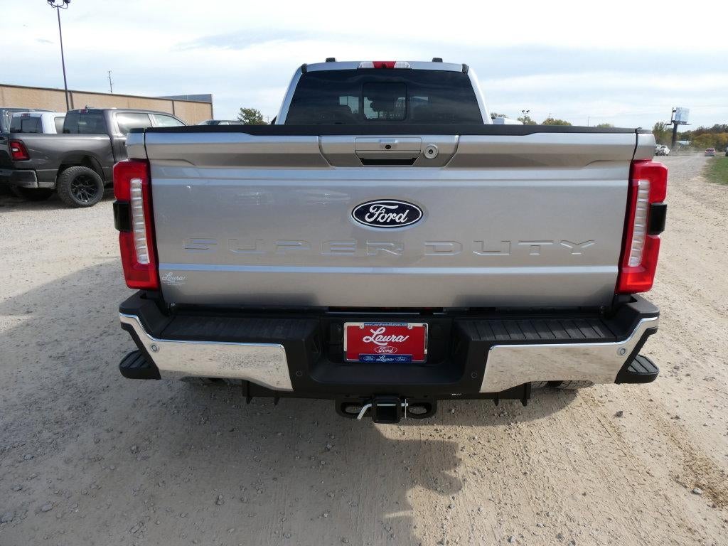 2027 Ford Super Duty F-450 DRW LARIAT 4WD Crew Cab 8' Box
