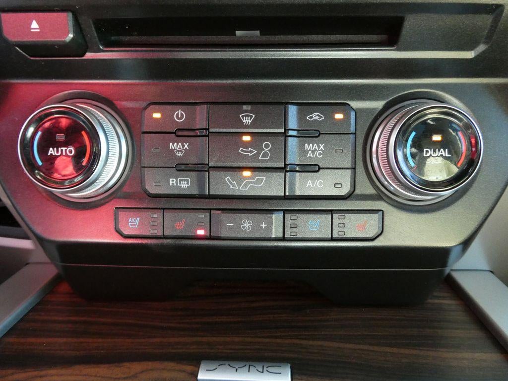 2017 Ford F-150 Lariat 4WD SuperCrew 5.5' Box