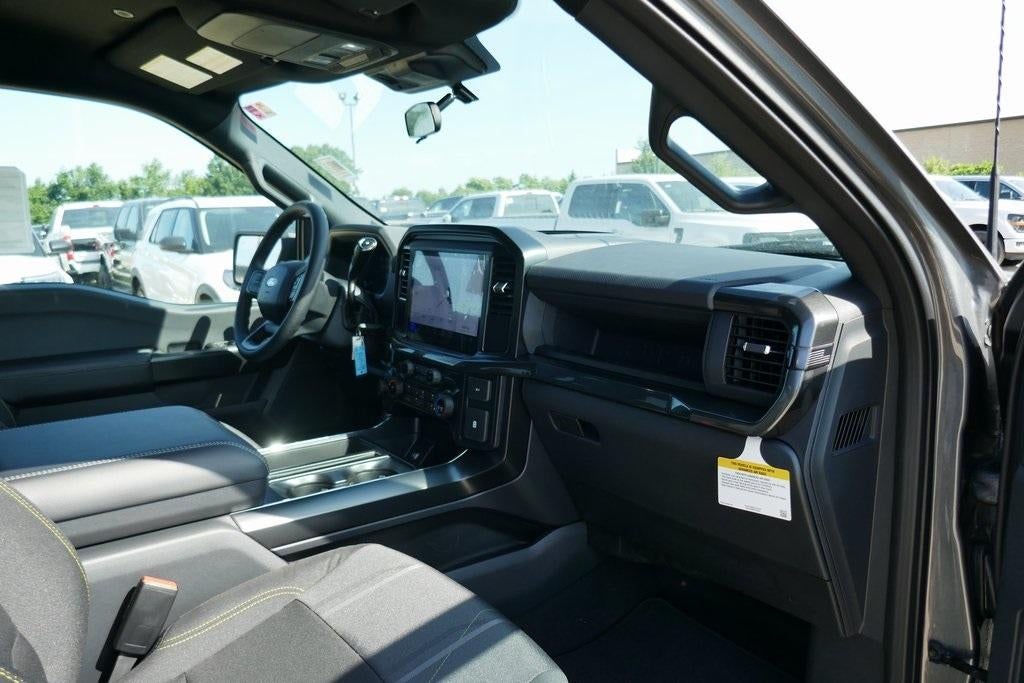 2025 Ford F-150 STX 4WD SuperCrew 5.5' Box